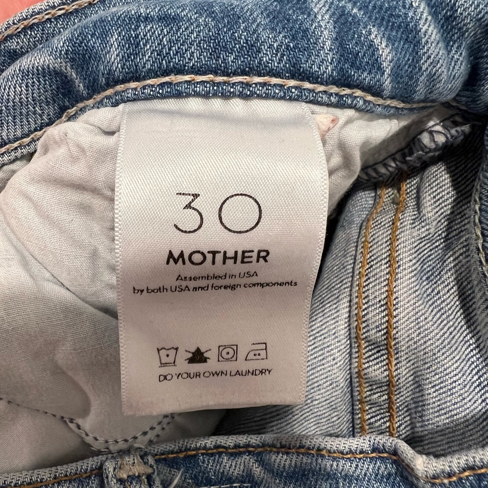 MOTHER The Tomcat Light Wash Distressed Ankle Cropped Jeans - Light Blue - Picture 8 of 9